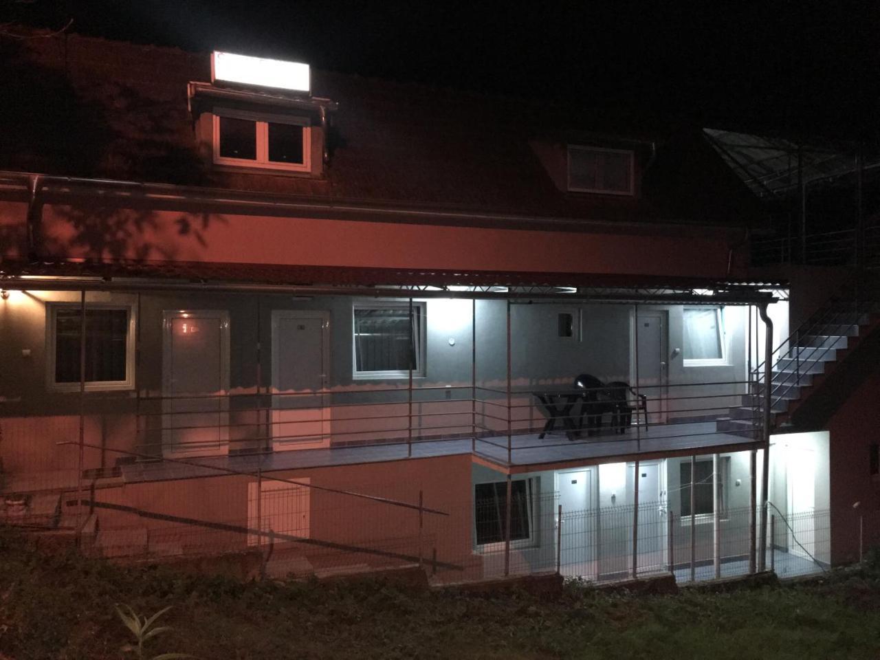 Banja Gornja Trepca-Smestaj Grof Exteriör bild